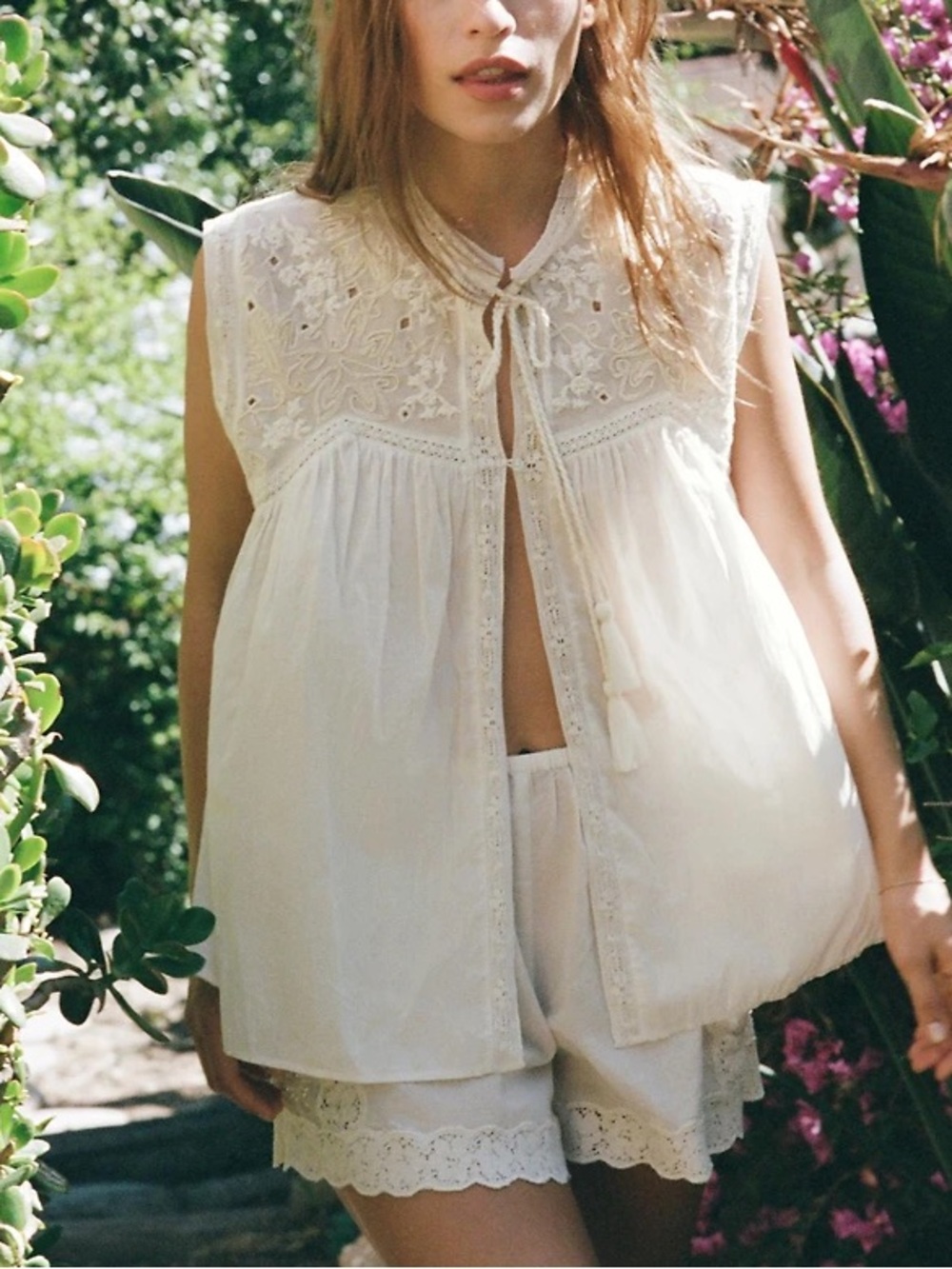 Zara Limited Edition Embroidered Lace Top NWT - Picture 3 of 6